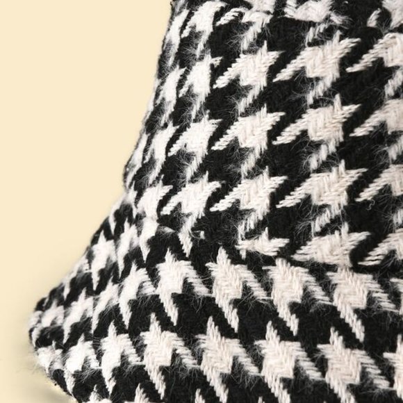 CHIC DOLLZ Houndstooth Bucket Hat -black - Picture 10 of 12